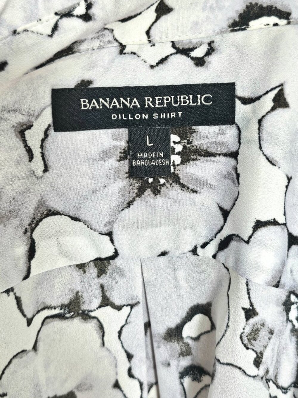 Banana Republic Dillon Floral Button Down Shirt Size L Black White Work Blouse - Picture 10 of 10